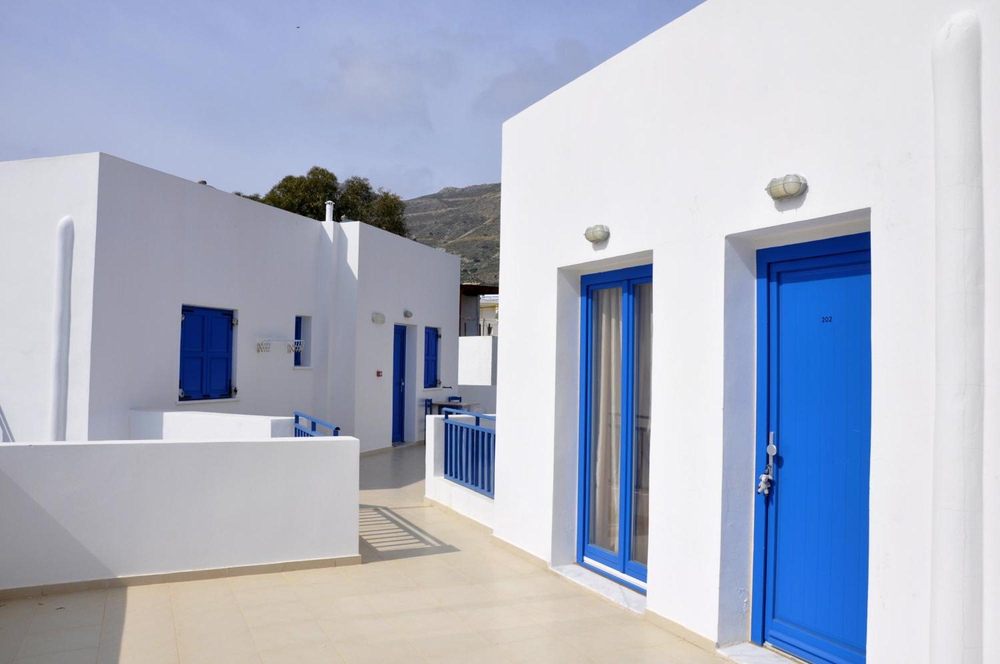 Ellibay Aparthotel Livadia  Bagian luar foto