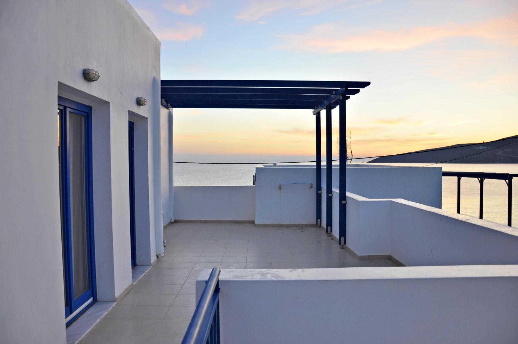 Ellibay Aparthotel Livadia  Bagian luar foto