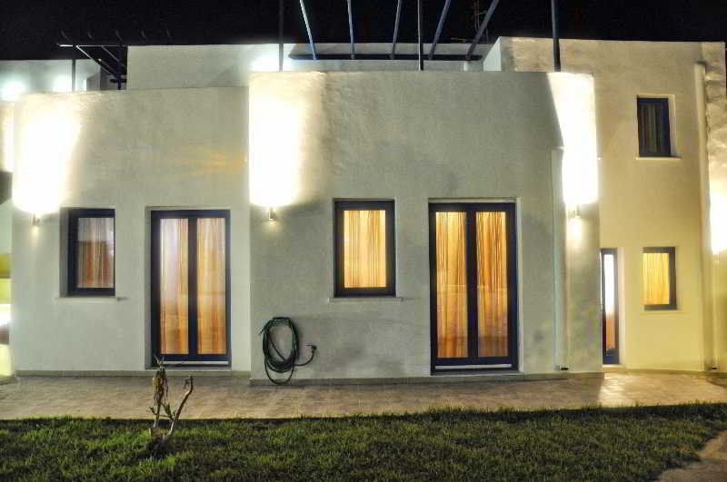 Ellibay Aparthotel Livadia  Bagian luar foto