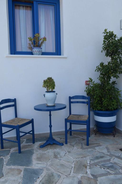 Ellibay Aparthotel Livadia  Bagian luar foto